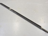 Volkswagen Tiguan Tagaukse klaasiliist, vasak (kroom) Varuosa kood: 5N0839475D  3Q7
Kere tüüp: Linnam...