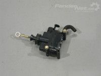Mercedes-Benz 200 - 500 / E (W124) 1984-1996 Keskluku vaakumpump, vasak