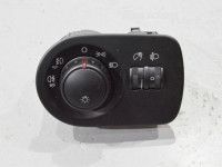 Seat Leon Esitulede kõrguse reg. lüliti Varuosa kood: 5P0919094A 3X1
Kere tüüp: 5-ust l...