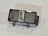 Honda CR-V Klaasitõstuki lüliti, vasak (tag.) Varuosa kood: 35780-T1G-G01
Kere tüüp: Linnamaa...