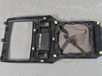 Subaru Outback Käigukangi katteplast (koos nahaga) Varuosa kood: 92122AJ100
Kere tüüp: Universaal
...