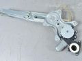 Toyota Auris Esiukse klaasitõstuk, parem (el.)(kompl.) Varuosa kood: 69810-02310
Kere tüüp: 5-ust luuk...