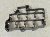 Volkswagen Transporter (T5, Caravelle, Multivan) 2003-2015 Releede / kaitsmete ploki tugi/kinnitus Varuosa kood: 7E0937503D
Lisamärkmed: *Uus orig...