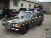Mercedes-Benz 200 - 300 (W123) 1982 - Auto varuosadeks