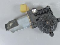 Volvo S80 Esiukse klaasitõstuki mootor, parem Varuosa kood: 0130821761
Kere tüüp: Sedaan
Moot...